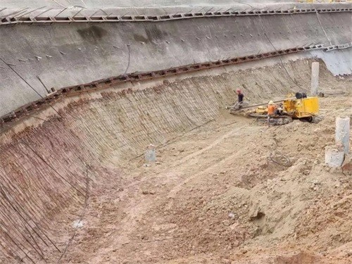 巴宜基坑边坡加固